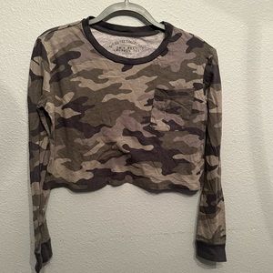 Camo, long sleeve, crop top